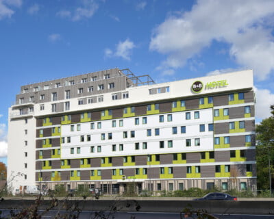 Opération mixte regroupant un hôtel exploité par B&B et 54 logements neufs